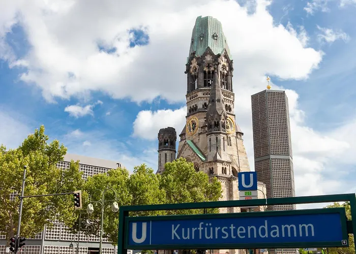 Homely Berlin - Luxury Loft, Modern, Near Kurfuerstendamm I Cafe