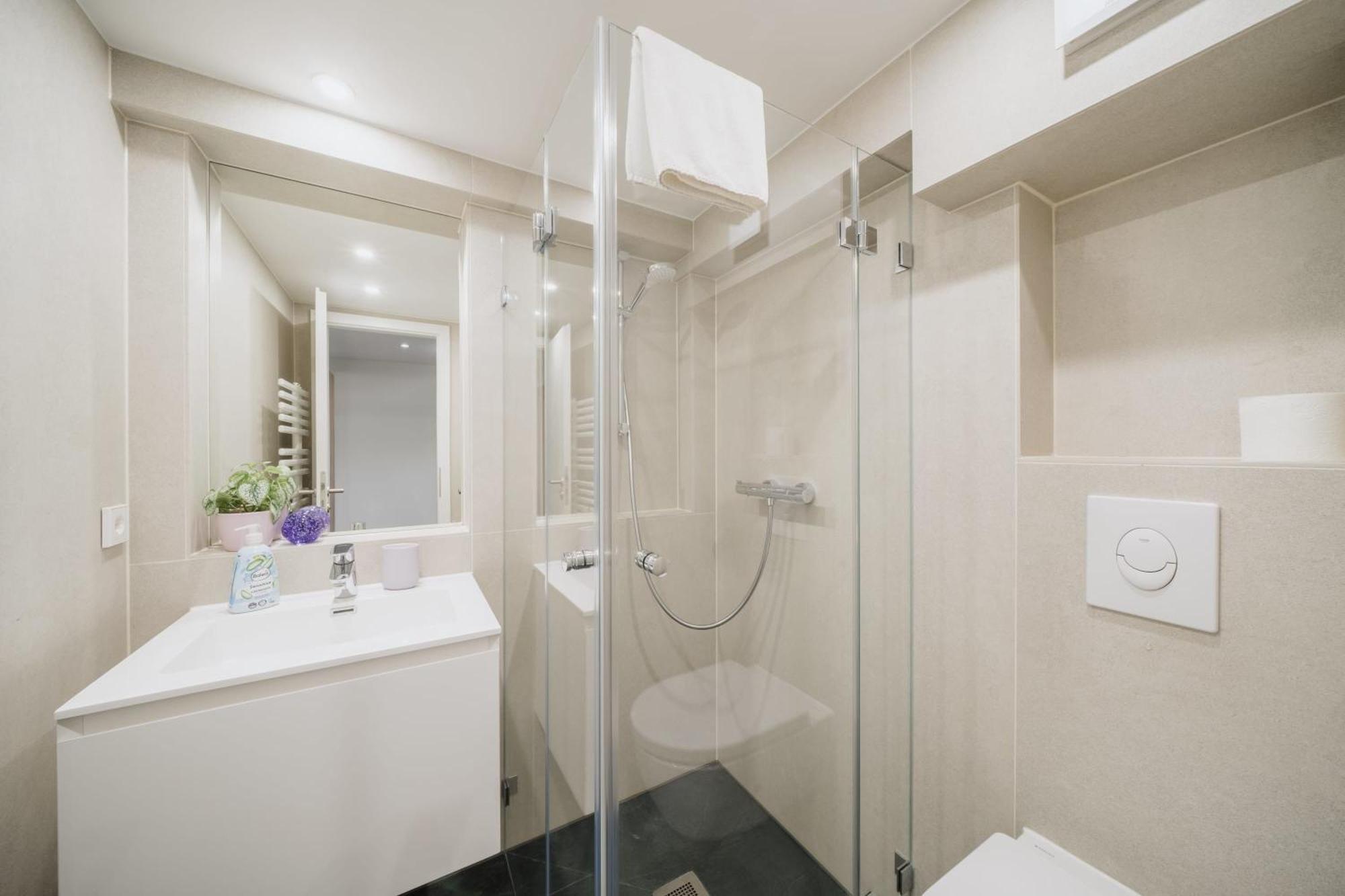 Homely - Luxury Loft, Modern, Near Kurfuerstendamm I Cafe Appartement *